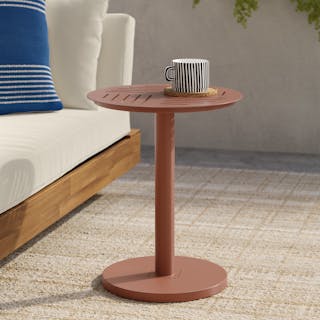 outdoor-lounging-accent-and-coffee-tables-asset