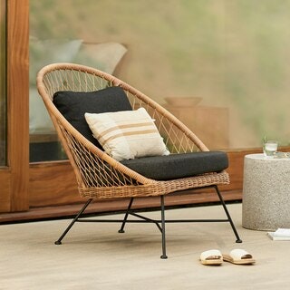 outdoor-lounging-loungechairs-asset