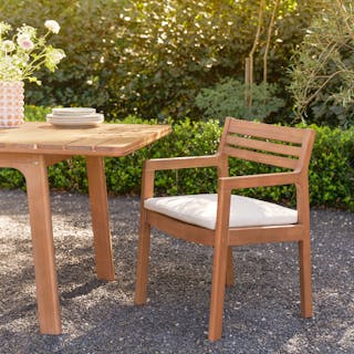 outdoor-dining-visual-nav-armchairs-asset