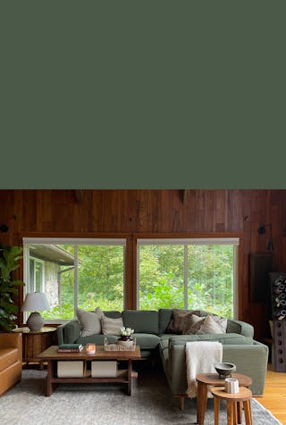 a-woodsy-great-room-retreat-hero-mobile