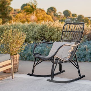 outdoor-rockers-visual-nav-pill-img