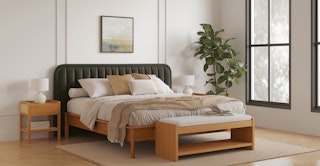 article-interior-bedroom-farmhouse-banner-desktop