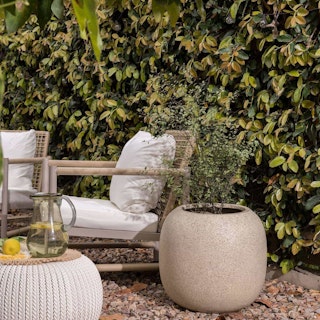 roomtour-arelaxedbackyarddiningarea-tour-asset-5