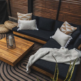 Lubek 100.5" Outdoor Low Corner Sectional Set in Slate Gray finish, photo by @mshereme