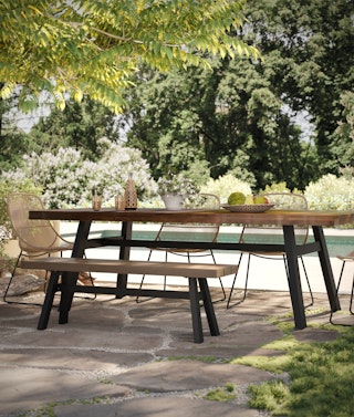 article-interior-outdoor-mid-dining-banner-mobile