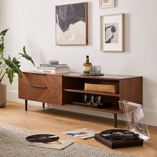 2025-collection-livingroom-thumbnail-nera