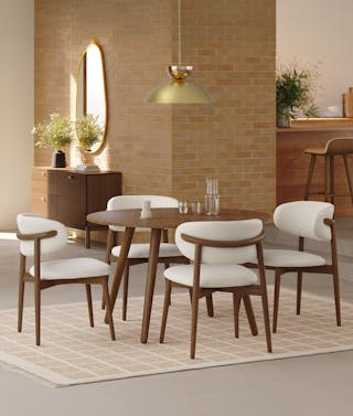 View The Compact And Classic room design